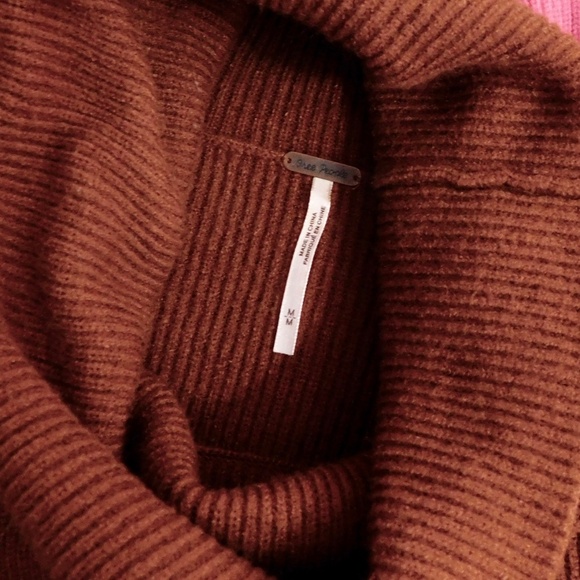 FREE PEOPLE Softly Structured Colorblock Sweater Turtleneck Candy Pop Medium - Picture 14 of 16